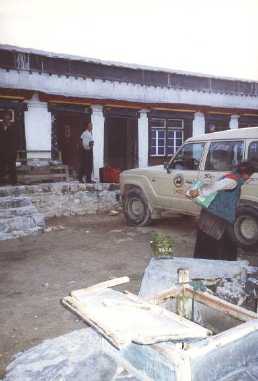 tingri_guest_house_2.jpg